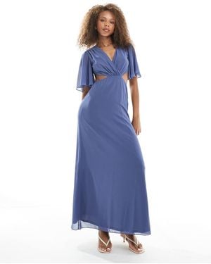 TFNC London Vestito Lungo Da Cerimonia Con Maniche Scampanate E Cut-Out Azzurro Crepuscolare Con Fiocco Sul Retro - Blu