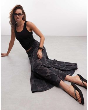 Weekday Gonna Lunga Con Stampa Mimetica - Verde