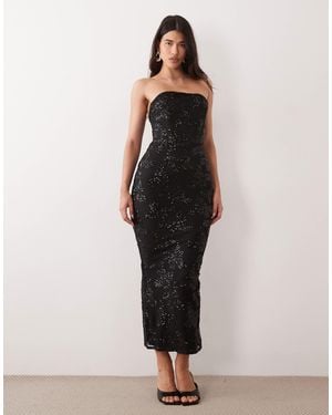 TFNC London Robe longue bandeau structurée à sequins floraux e - Noir