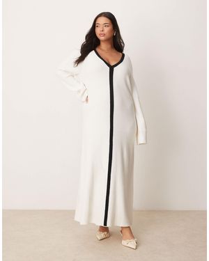 Pretty Lavish Curve Robe longueur mollet en maille à coutures contrastantes - Neutre