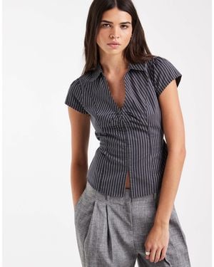 Hollister Fitted Short Sleeve Hook And Eye Shirt - Gray
