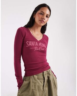 Hollister Graphic Long Sleeve V Neck T-shirt - Red