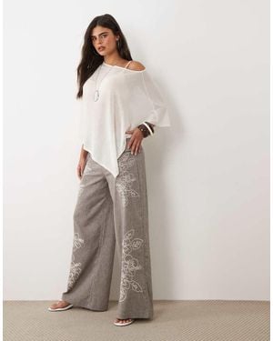 Daisy Street Pantalones Marrones De Pernera Ancha Con Bordado Floral Y Cinturilla Vuelta - Neutro