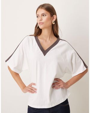 ASOS Top à col v et passepoil chocolat - crème - Blanc