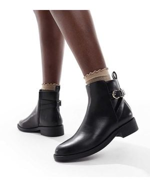 New Look Buckle Flat Ankle Boot - Black