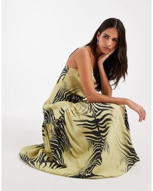 ASOS Camisole-maxikleid mit asymmetrischem rock - Mehrfarbig
