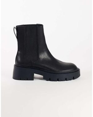 TOPSHOP Leon Chunky Chelsea Ankle Boot - Black