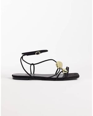 Glamorous Flat Sandals With Molten Detailing - Metallic