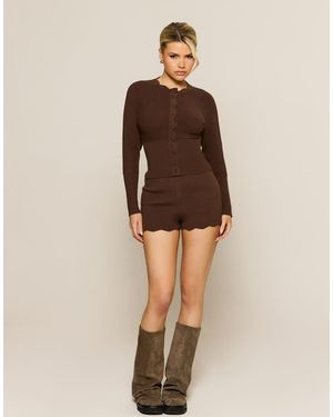 Aria Cove Fijngebreid Vest Met Geschulpte Hals En Knoopsluiting - Bruin
