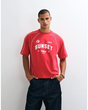 ASOS T-shirt oversize coupe carrée à imprimé graphique - Rouge