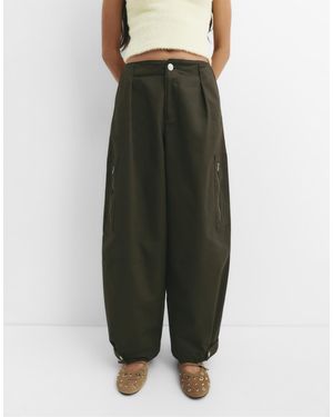 Pull&Bear – weite cargohose - Grün