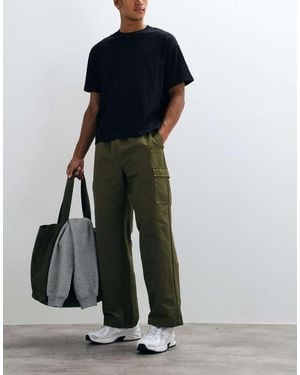 New Balance Woven Cargo Pant - Green