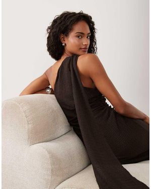 ASOS Vestito Midi Marrone Testurizzato Con Foulard Sulle Spalle - Nero