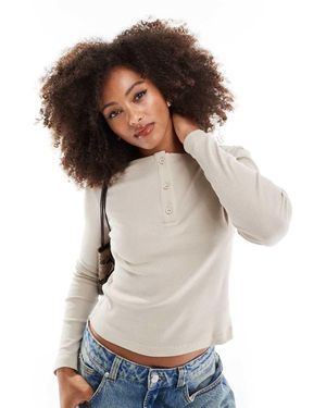 ASOS Top A Maniche Lunghe Color Crema A Coste Trasparente Con Bottoni - Bianco
