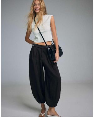 Stradivarius Top Van Gebreide Stof Met Opstaande Kraag - Wit