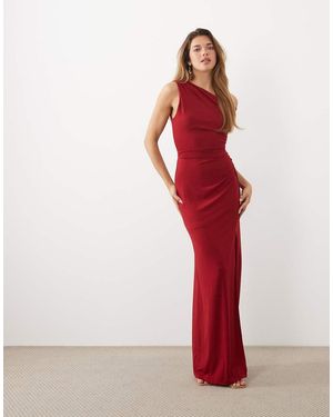 TFNC London Slinky Jurk Met Blote Schouders, Split Tot Op Het Dijbeen, Maxi - Rood