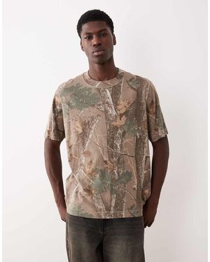 Abercrombie & Fitch Camiseta Verde De Corte Cuadrado Con Estampado De Camuflaje De Hojas De - Neutro