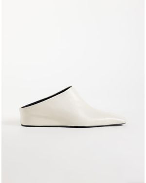 ASOS Maeve Mules De Piel Con Cuña Oculta En - Blanco