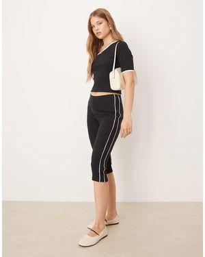 ASOS Pantalones Capri Negros Con Ribetes En Contraste De Canalé De (Parte De Un Conjunto) - Neutro