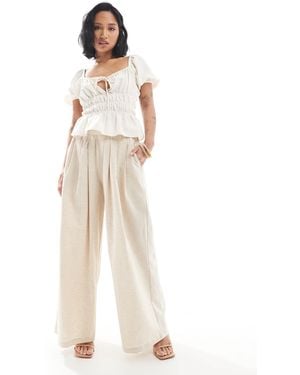 4th + Reckless Petite Exclusive Linen Blend Tailored Ruched Waistband Wide Leg Pants - White