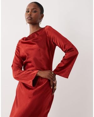 TFNC London Satin Fla Long Sleeve Maxi Dress - Red