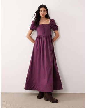 Glamorous Vestido Semilargo Morado Oscuro Con Mangas Abullonadas Y Cuello Cuadrado De