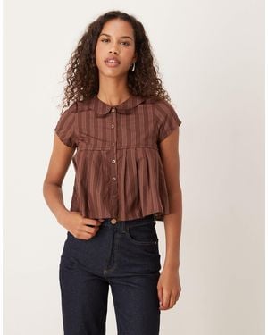 Motel Kaelis Pleated Short Sleeve Striped Collared Blouse