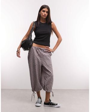 Collusion Gewebte caprihose mit karomuster - Pink