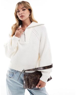 ASOS Pull avec manches volumineuses et col montant zippé - crème - Blanc
