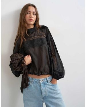 TOPSHOP Blusa Negra Con Laterales Fruncidos Y Ribete De Encaje - Negro