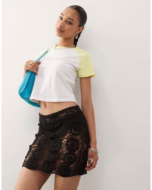 Collusion Crochet Knitted Mini Skirt - White