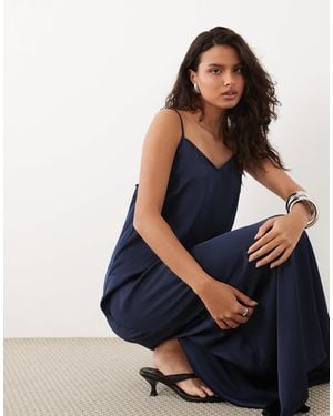 Vila – maxi-trägerkleid aus satin - Blau