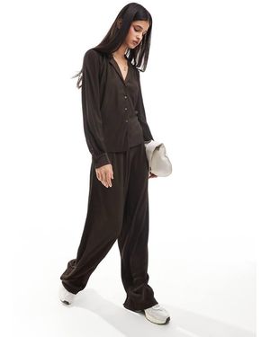 Object Pantalones Marrón Chocolate Plisados De (Parte De Un Conjunto) - Negro
