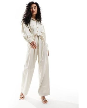 & Other Stories Tuta Jumpsuit A Maniche Lunghe Con Bottoni Frontali E Allacciatura - Bianco