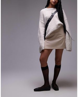 Topshop Unique Mini-jupe en imitation cuir avec ourlet asymétrique - fauve - Gris