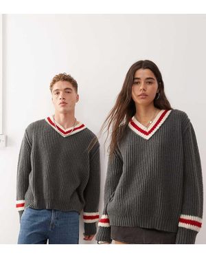Collusion Maglione Lavorato Con Dettaglio Rosso E Scollo A V - Nero