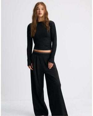 Stradivarius Long Sleeve Ruched Top - Black