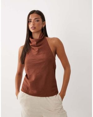 ASOS Top Van Linnenmix Met Gedrapeerde Halternek - Bruin