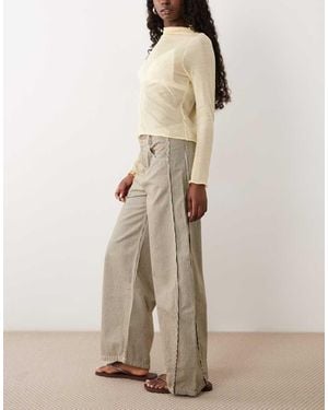 ASOS Gestreepte Broek Met Gebogen Ballonpijpen En Riempje - Naturel