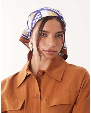 ASOS Foulard Medio Con Stampa Geometrica A Pois - Marrone
