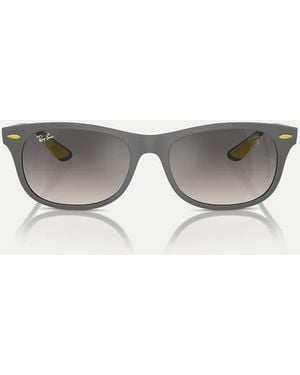 Ray-Ban Rb4607M Scuderia Ferrari Collection Occhiali Da Sole Squadrati Con Lenti Grigie - Grigio