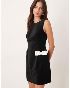Nobody's Child Mini Shift Dress With Mono Bow Detail - Black