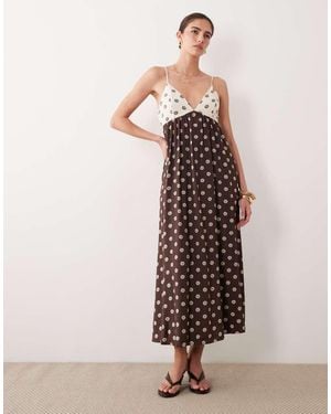 Abercrombie & Fitch V Neck Flowy Maxi Dress With Built - Natural