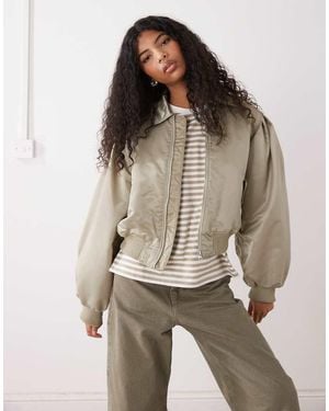 Monki Giacca Bomber Arricciata Sul Retro Kaki - Marrone