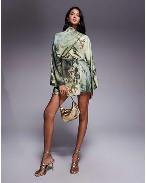 ASOS Mono Corto Verde Cruzado Con Estampado Floral, Cuello Alto Y Mangas Murciélago De - Multicolor