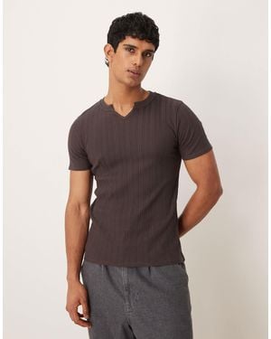 ASOS T-shirt moulant côtelé avec col à encoche - marron