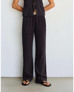 Pull&Bear – strukturierte, fließende hose - Schwarz