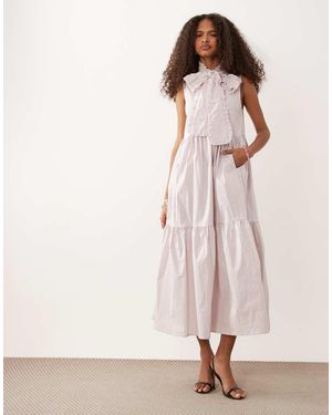 Sister Jane Vestito Lungo Lilla A Righe Con Gonna A Balze E Fiocco Con Bordi Ondulati - Rosa