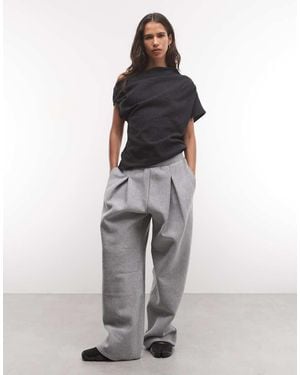 Nike Studio Fleece Jogger Plisado De Tejido Grueso Con Bajo Abierto En Oscuro - Gris