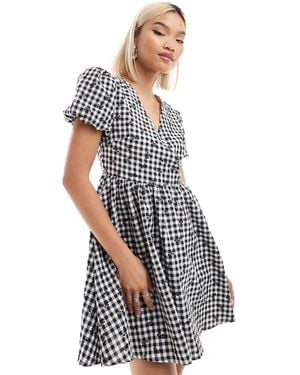 Daisy Street V Neck Mini Smock Dress - White